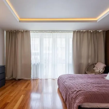 Great 2 Bdr Apartment, Prestigious Location In The Center Of Warsaw. Varşova