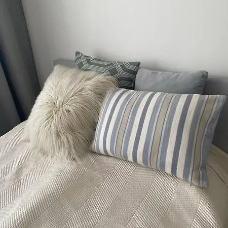 Great 2 Bdr Apartment, Prestigious Location In The Center Of Warsaw. *