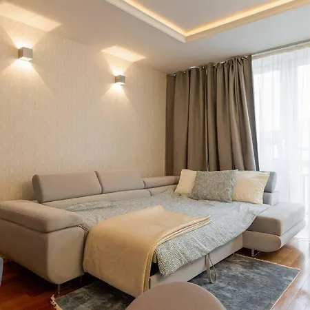 Great 2 Bdr Apartment, Prestigious Location In The Center Of Warsaw. Apartmán Varšava