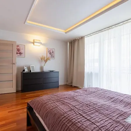 Great 2 Bdr Apartment, Prestigious Location In The Center Of Warsaw. Appartement *