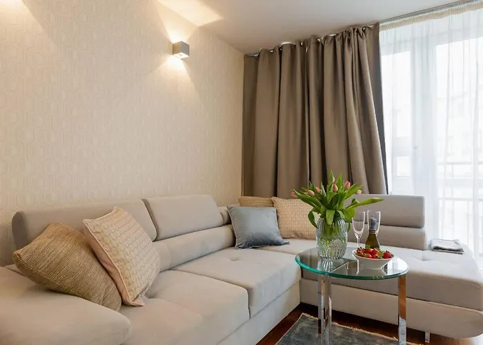 Great 2 Bdr Apartment, Prestigious Location In The Center Of Warsaw.