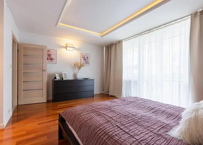 Great 2 Bdr Apartment, Prestigious Location In The Center Of Warsaw. Apartment *