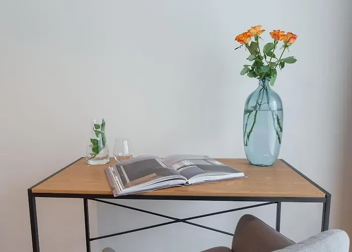 Great 2 Bdr Apartment, Prestigious Location In The Center Of Warsaw. Apartment *