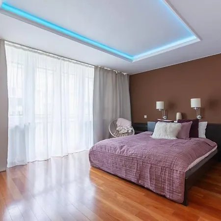 아파트 Great 2 Bdr Apartment, Prestigious Location In The Center Of Warsaw. *